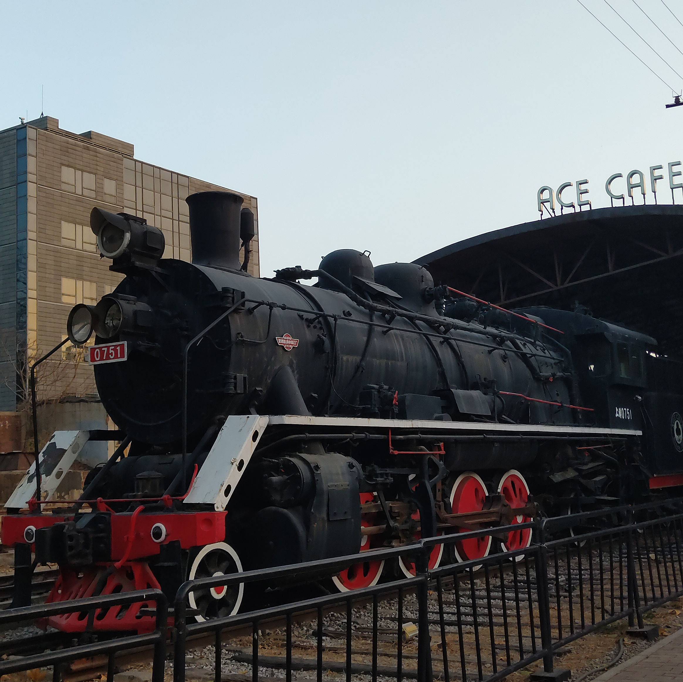 红魔mars评测发热,红魔mars和黑鲨的散热功能