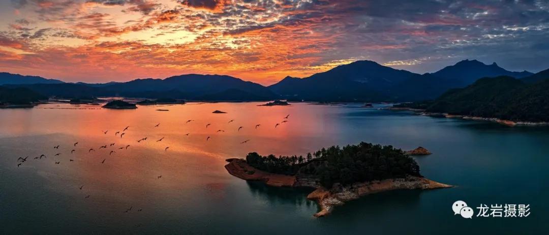 @龙岩人，让我们跟随无人机，一起飞跃闽西