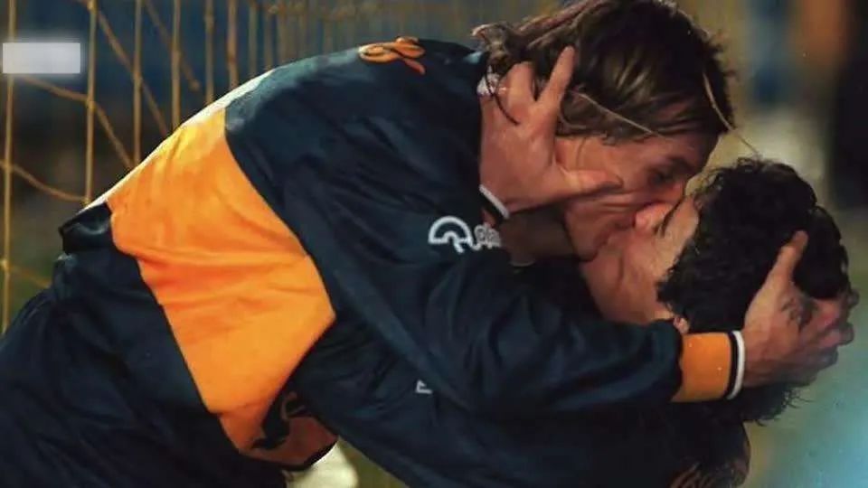 一个恣意妄为的、热烈的天才离开了我们