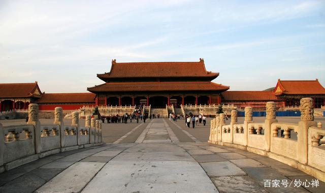 记住了，吹牛的时候用的到：“中国四大”