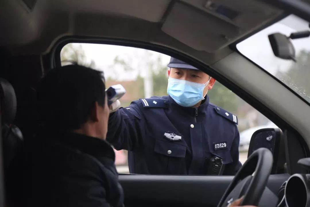 越是艰巨越向前，坚决打赢疫情防控阻击战习*平近**总书记的重要讲话在湖北公安机关引发热烈反响