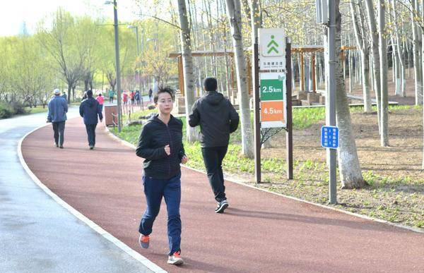 肚子咕咕叫常常放屁是什么症状,肚子咕咕叫还经常放屁是什么症状