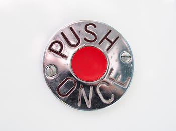 发明大王爱迪生的经历,爱迪生发明电灯的故事300到350字