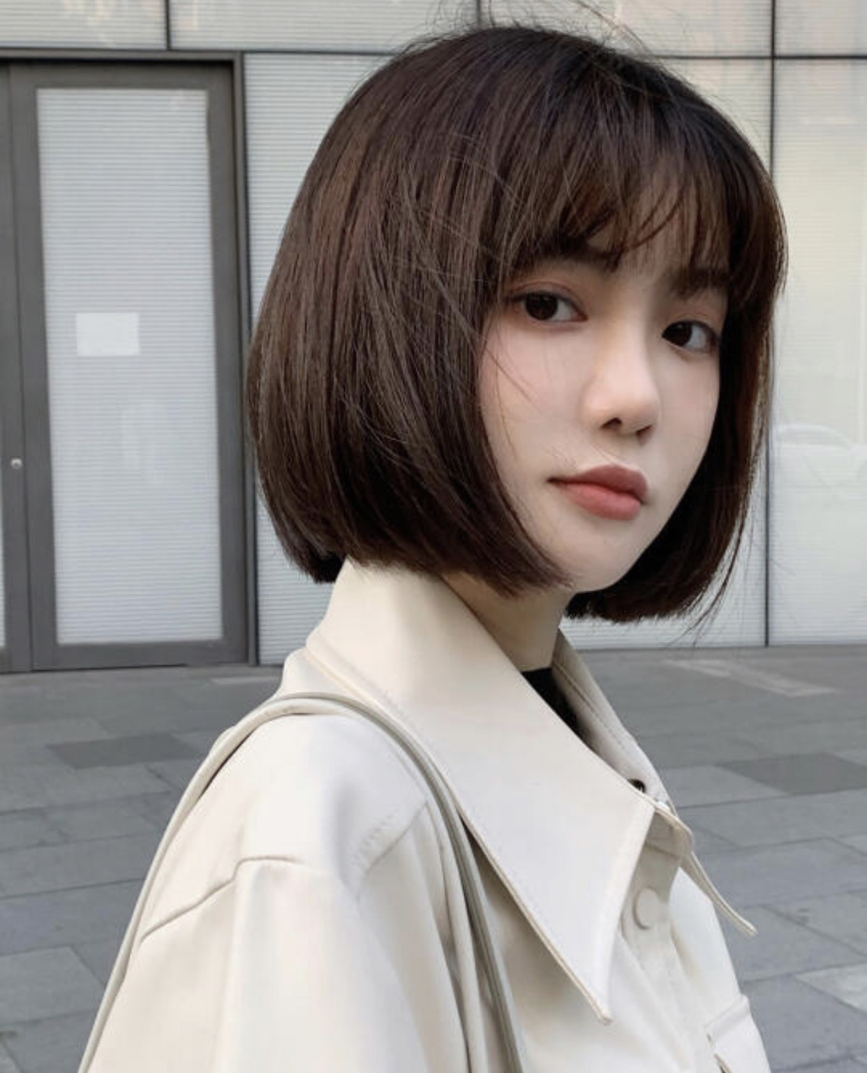 适合方脸的发型教程贵气有气质,短方脸的女生怎么矫正