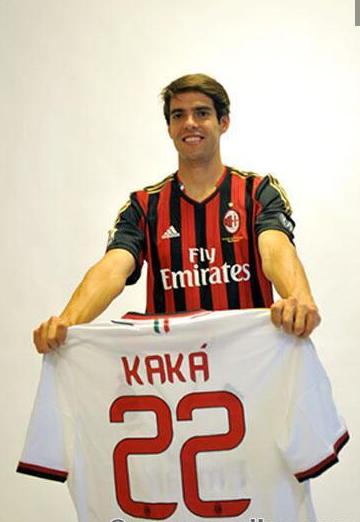 c罗和梅西对战外星人,c罗梅西大战外星人是什么电影