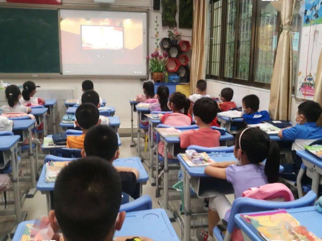 李玫瑾：听话老实的孩子大多学习好，活泼的孩子不是学习的料