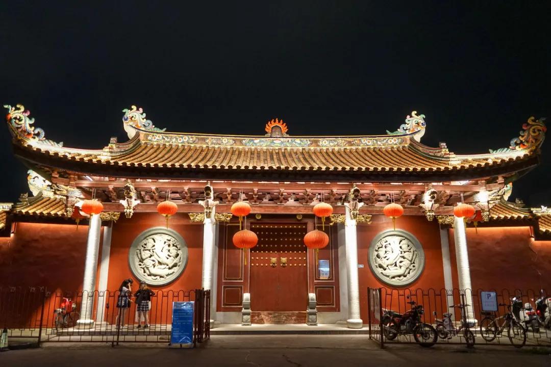 citywalk城市漫步旅游方式,6条citywalk路线带你走过百年