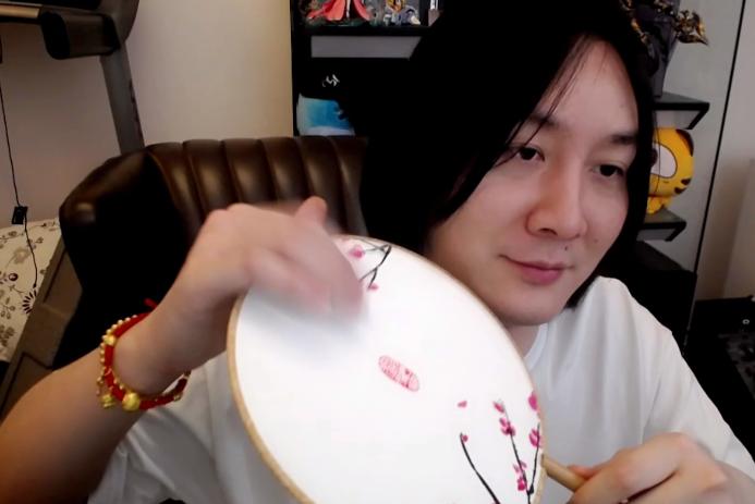 张大仙一个手办多少钱,张大仙身后的王者光荣手办