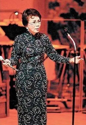 三房太太，13名子女，争夺几百亿家产，霍家宫斗比港剧精彩多了