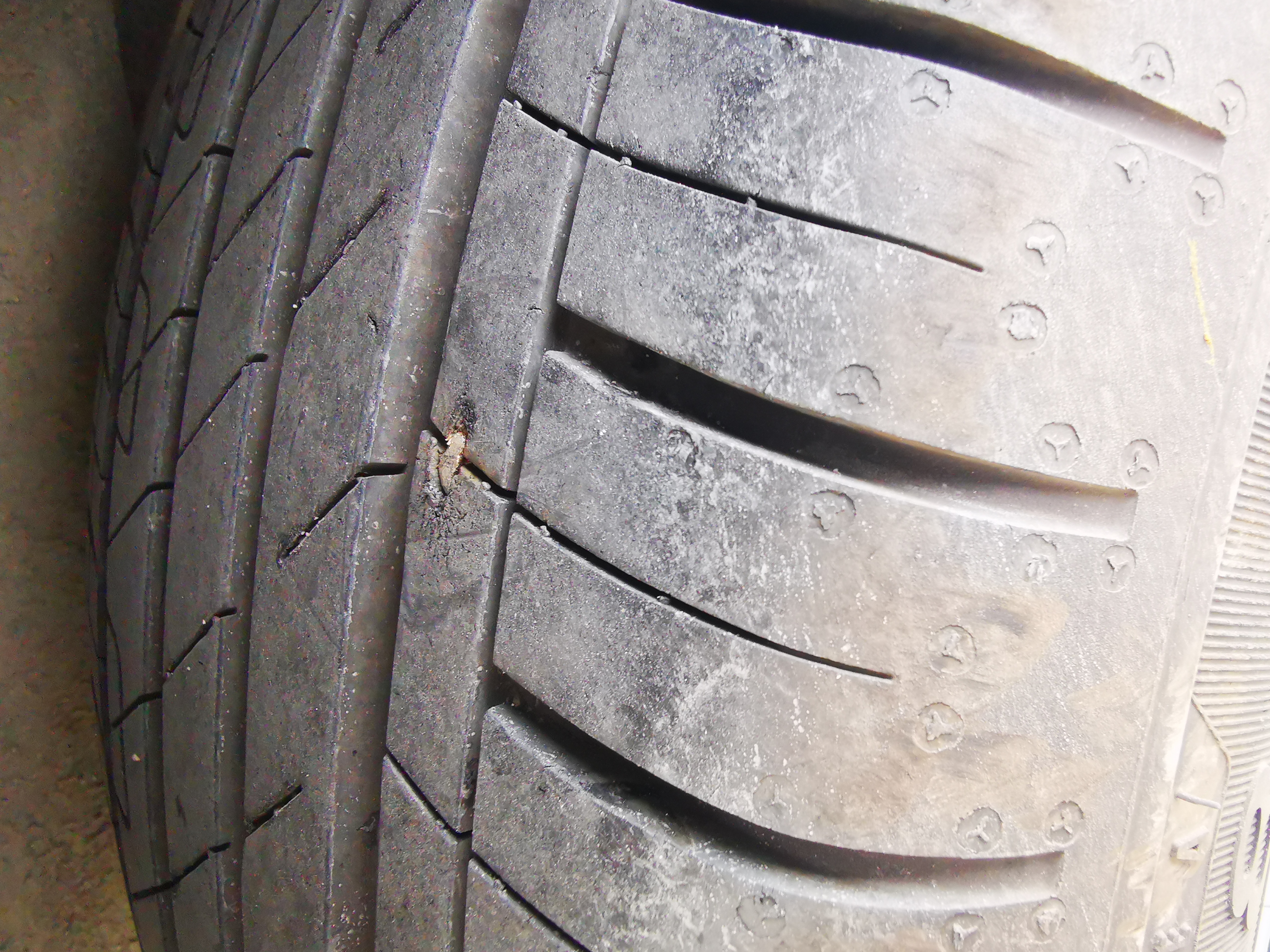 领克02换电瓶全过程,领克02换电瓶什么型号