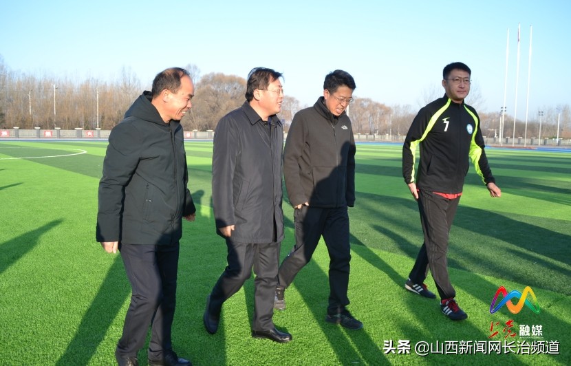 长治医学院首届“贺岁杯”足球邀请赛开赛