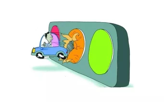 现在闯黄灯算不算违章行为,现在闯黄灯算不算违章