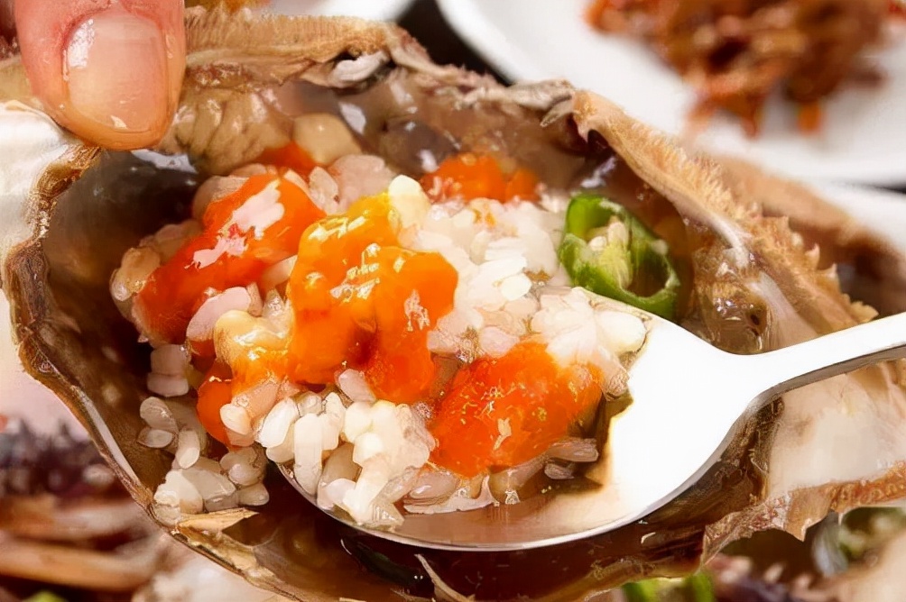 生蟹的正确做法,生蟹怎么吃好吃