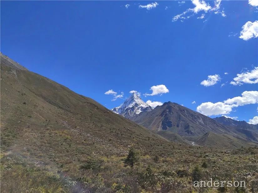 陪着贡嘎过仲秋，深夜听到女生的尖叫（上）