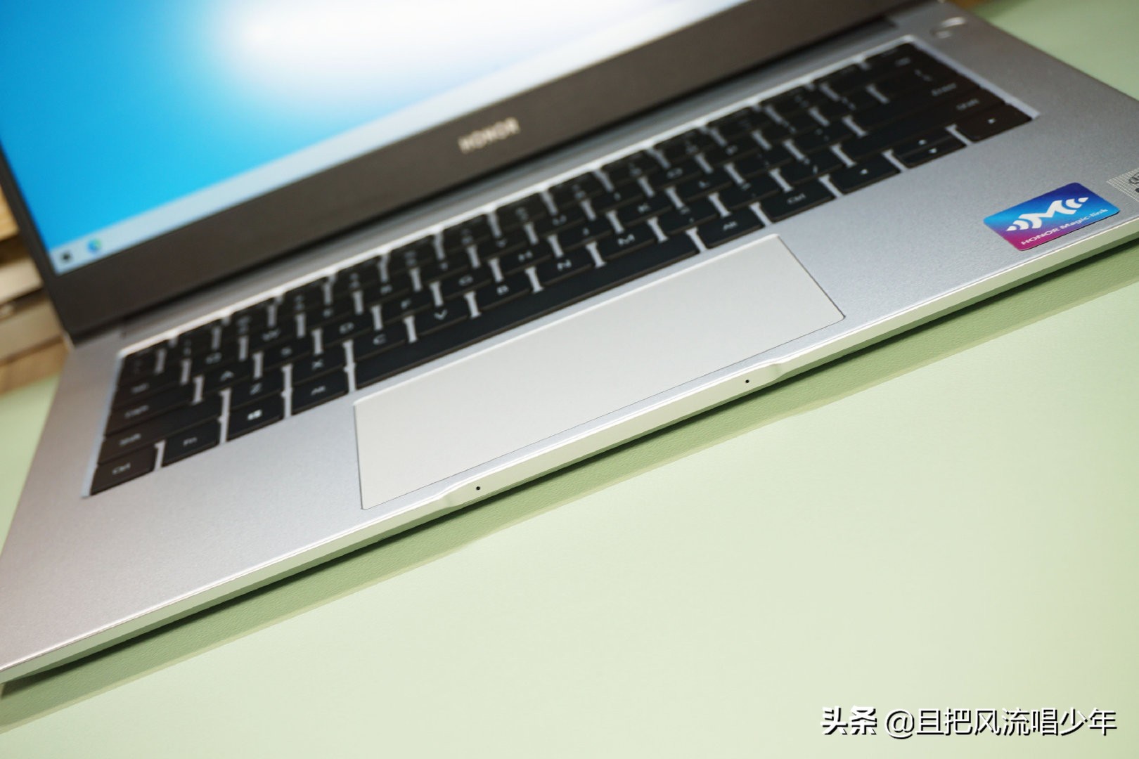 光荣magicbook14核显版游戏体验,光荣magicbookx14使用功能