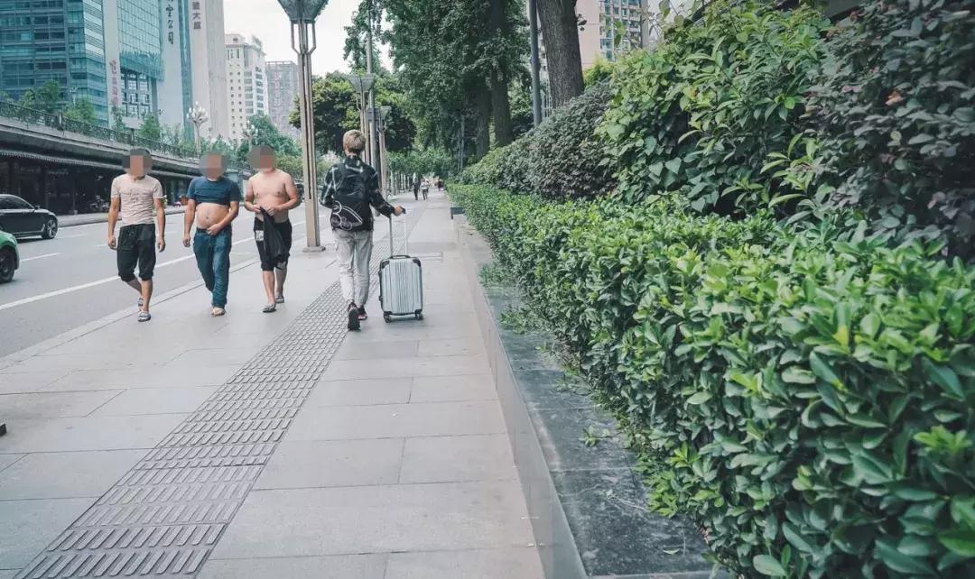 荷花池vs春熙路,成都荷花池攻略技巧