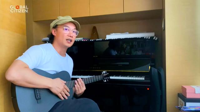 郎朗吉娜夫妻三重奏完整,郎朗夫妇四手联弹