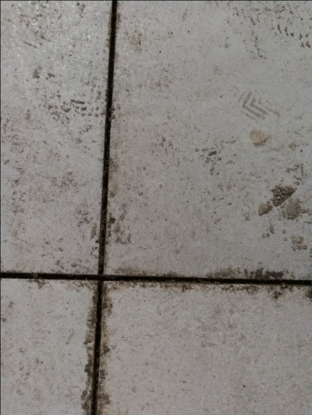 做美缝和不做美缝地砖缝隙的大小,美缝瓷砖缝要处理到什么程度