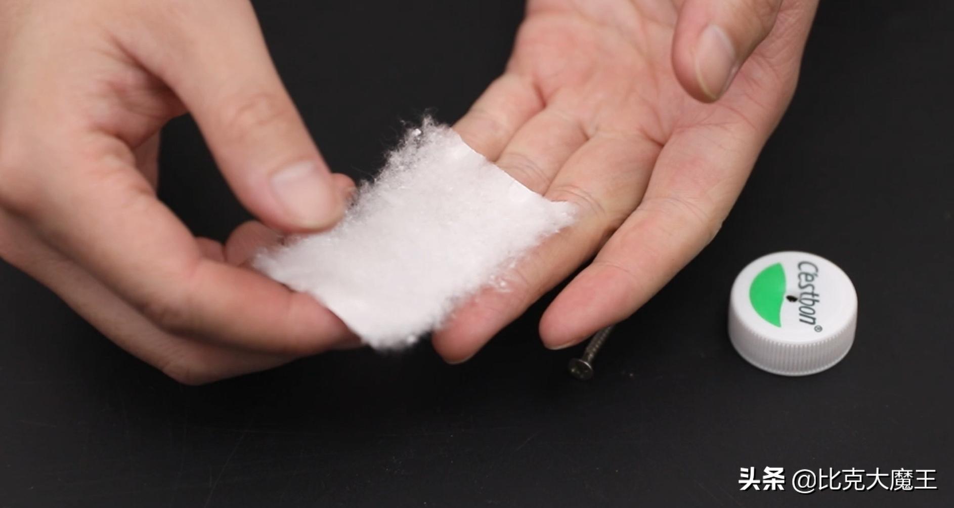 如何用塑料瓶做自动浇花神器,用塑料瓶做自动浇花器