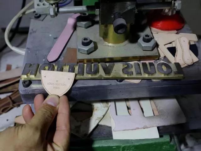 欧洲买名牌包真的便宜吗,迪拜名牌包价格