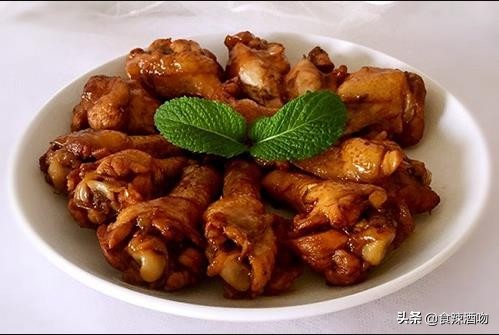 腌制的奥尔良味大鸡腿,中式炸鸡腿腌料配方