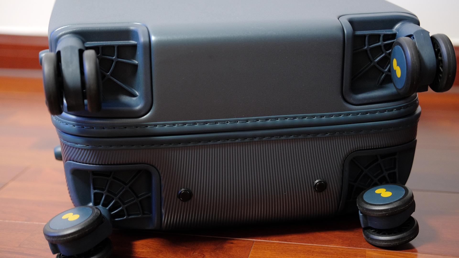 地平线八号旅行箱旗舰版,地平线8号和90分旅行箱哪个好看