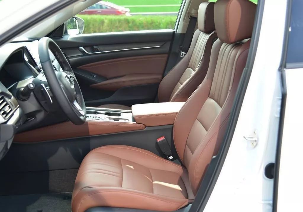 本田雅阁和日产天籁怎么选,日系天籁雅阁凯美瑞谁最强