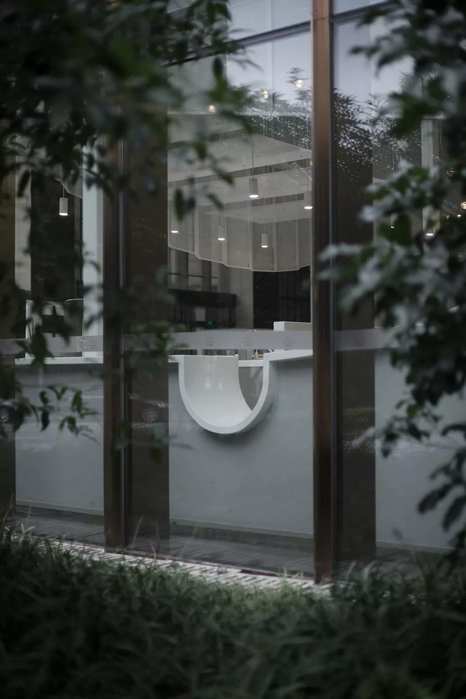 开在上海商场里的咖啡馆，用店面造型让月销量猛冲