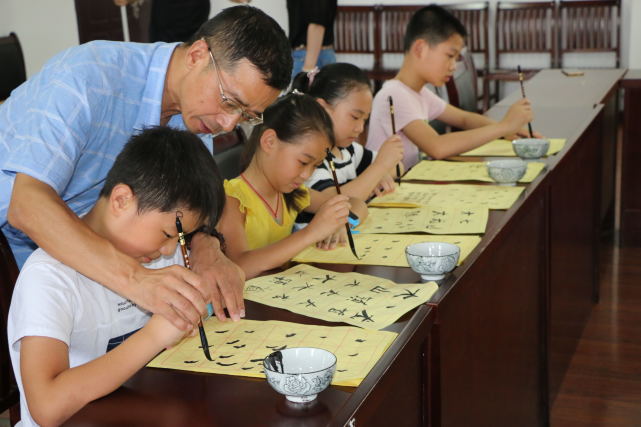 小学生工整的练字作业,小学生练字400字