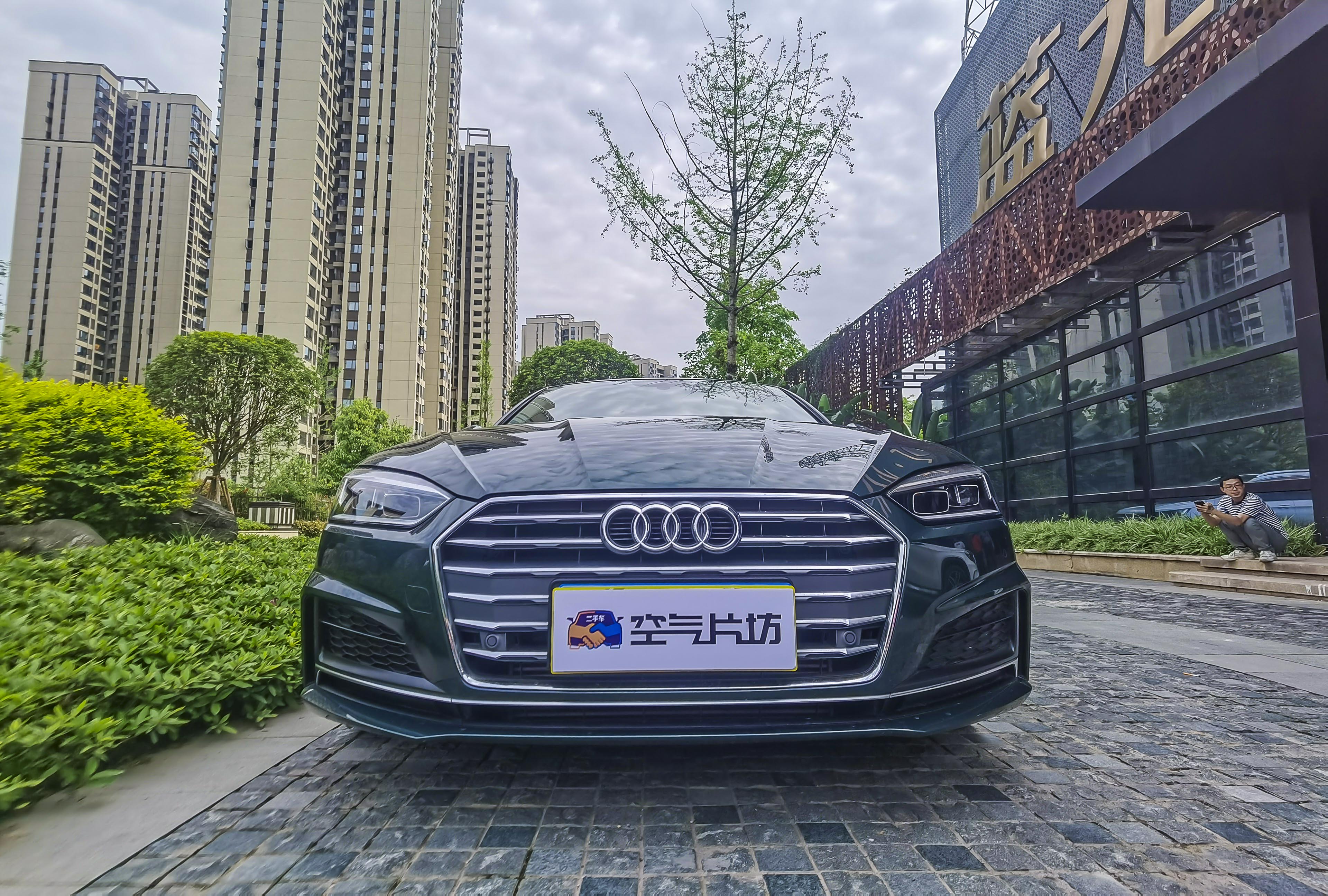 年轻又运动，双门轿跑奥迪A5，二手准新车不到30万你会考虑吗？