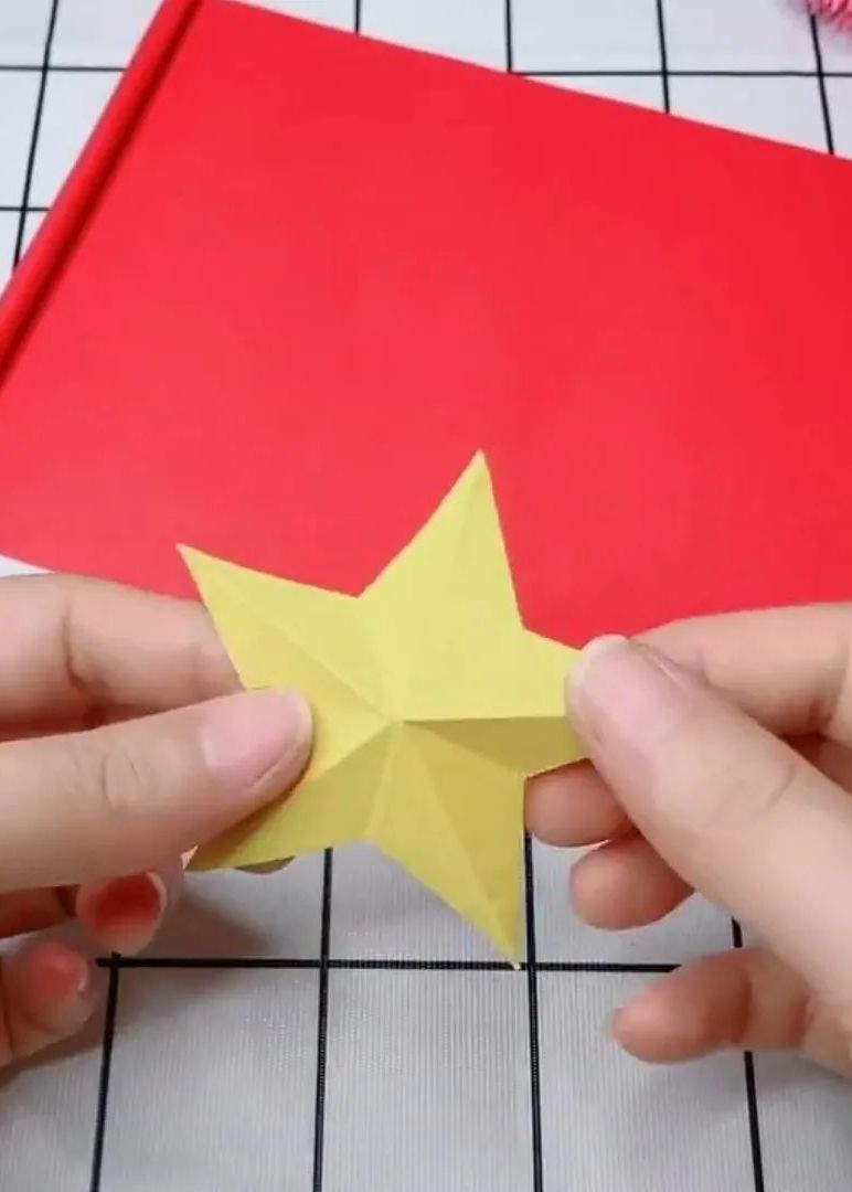 国庆节节关于赞美祖国的手工制作,怎么用橡皮泥做关于祖国的手工