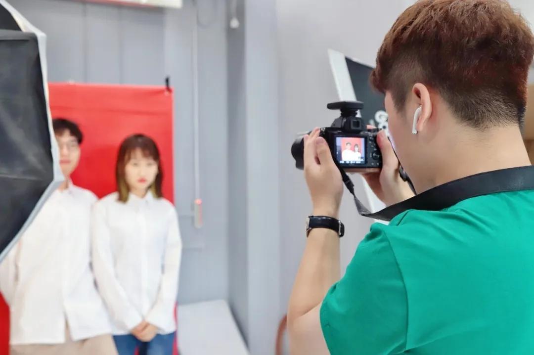 天津照相馆哪家便宜还照的好,天津双人证件照照相馆推荐