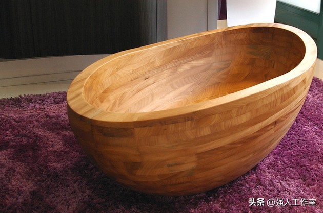 家庭安装木制浴缸效果图,现代浴缸卫生间装修风格