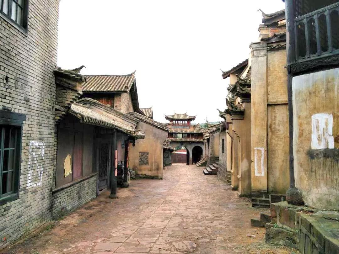 昆明周边亲子游自驾游攻略,五一周边短途自驾游昆明