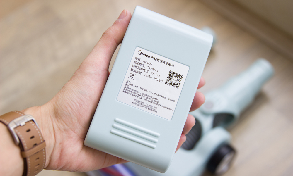 美的吸尘器和韩夫人吸尘器哪个好,美的吸尘器和莱克吸尘器哪个好