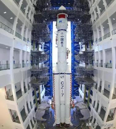 火箭是怎么站在发射台上的,火箭发射的高度