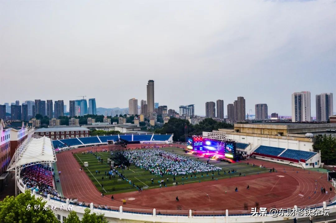 梦幻光雾山夜景演出,梦幻光影星空馆