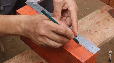 中国老爷爷给孙子做的神奇玩具,老外看中国爷爷给孙子做玩具