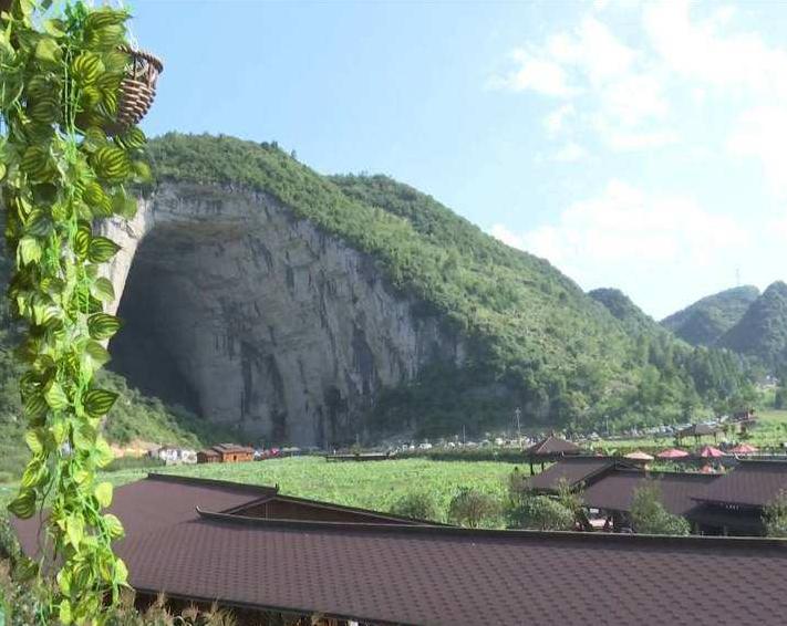 世界最大的天生桥,亚洲最大花岗岩天生桥