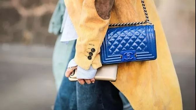 适合背什么样的包包,又高又胖适合背什么款式的包包