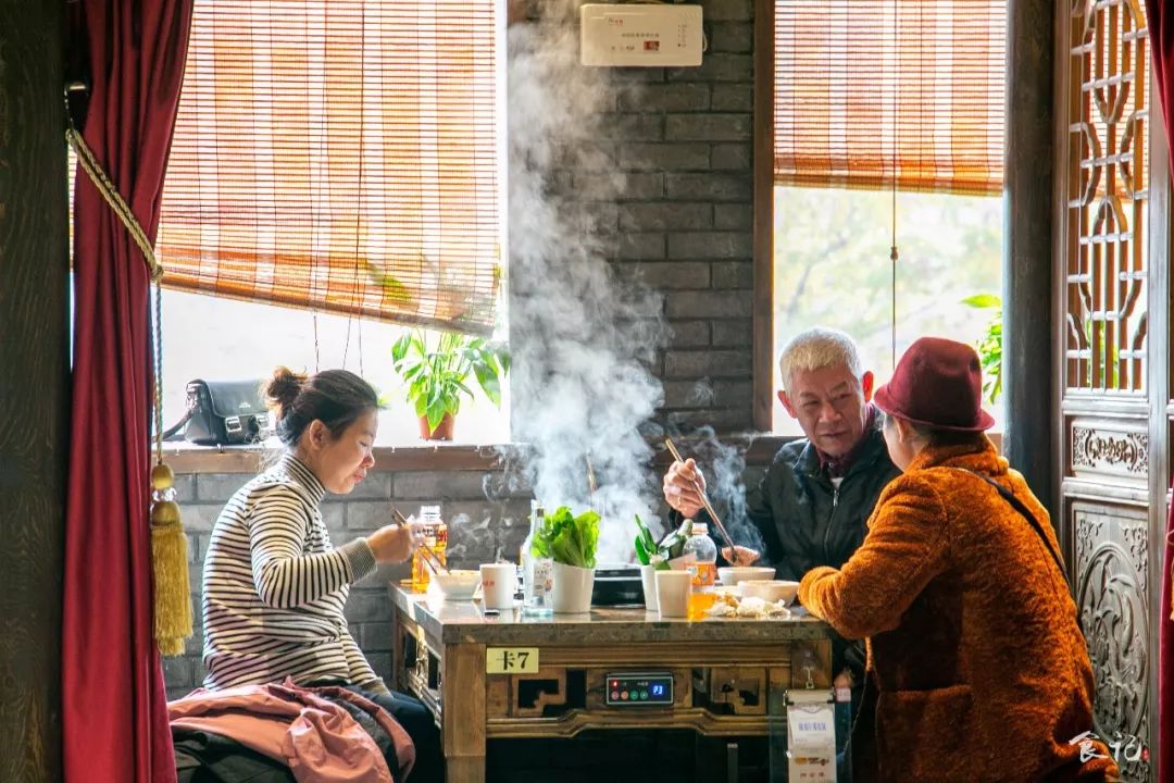 自助毛肚火锅不限量套路,天天排队的火锅