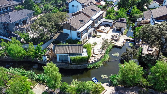 初夏品风凉饭，南北湖商玉客栈，推窗有山水
