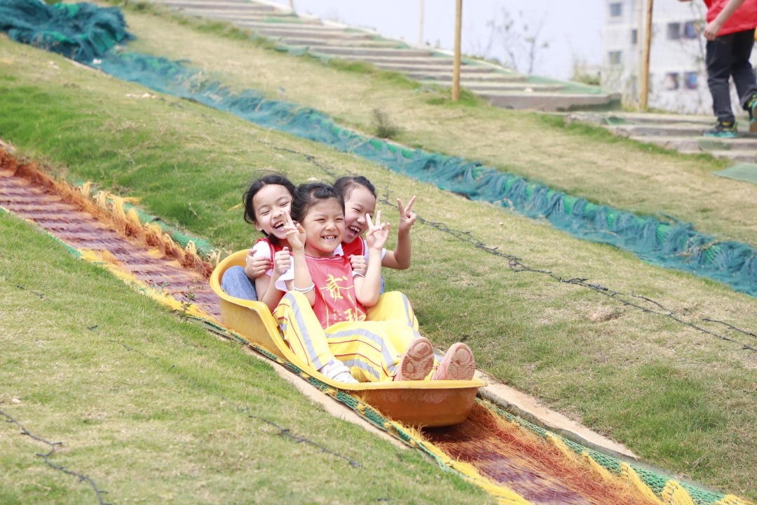 东莞东城万达亲子活动,亲子足球嘉年华广州上演