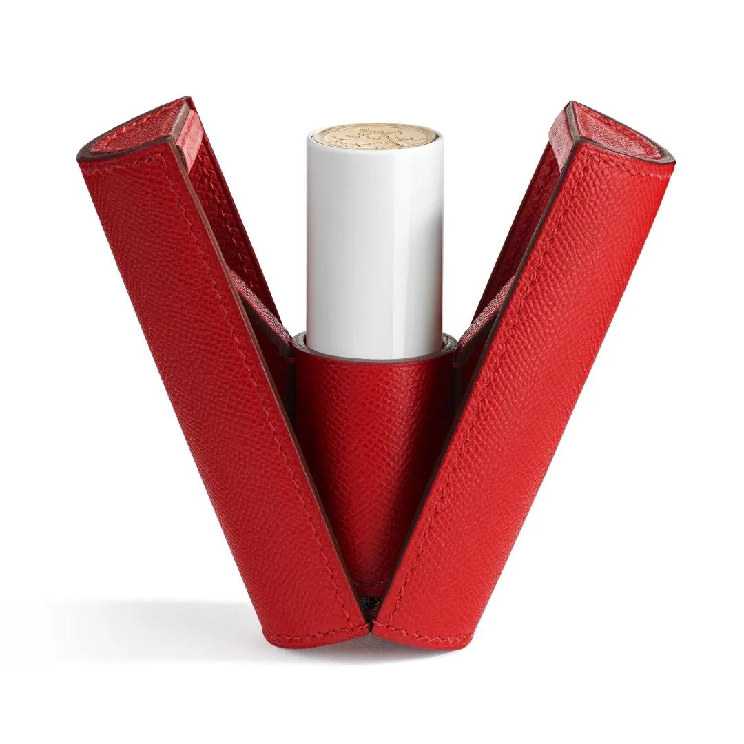 大型真香现场！爱马仕口红真的来啦！网友“设计一言难尽”