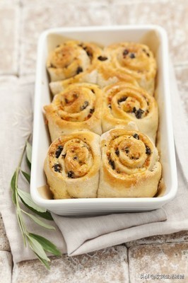 泡打粉小苏打的区别,泡打粉小苏打和酵母有什么不一样