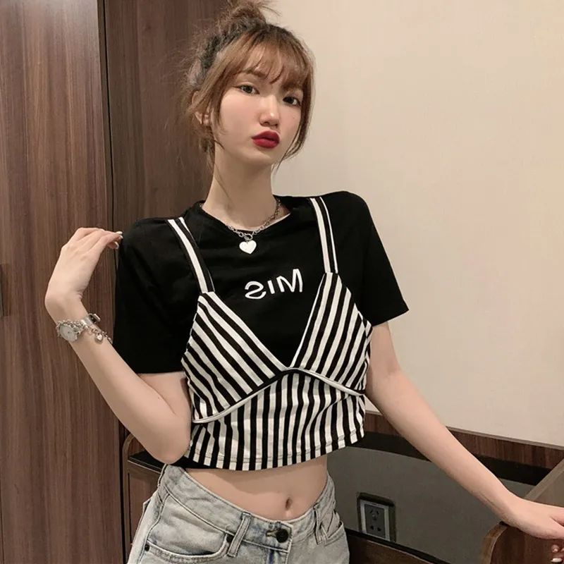 全是黑色衣服怎么穿出高级感,男黑色衣服的高级搭配