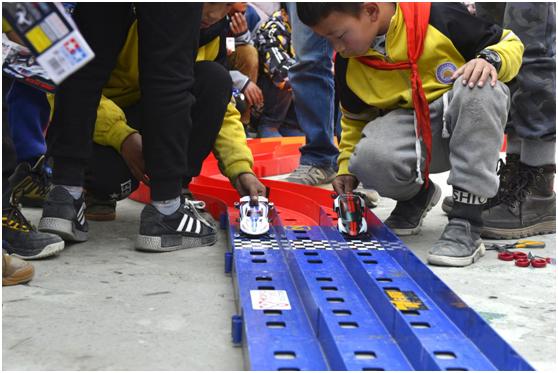 鍏崇埍闈掑皯骞村叕鐩婃垚闀胯惀,鍏崇埍鍎跨绛戞ⅵ璧疯埅蹇楁効鏈嶅姟娲诲姩