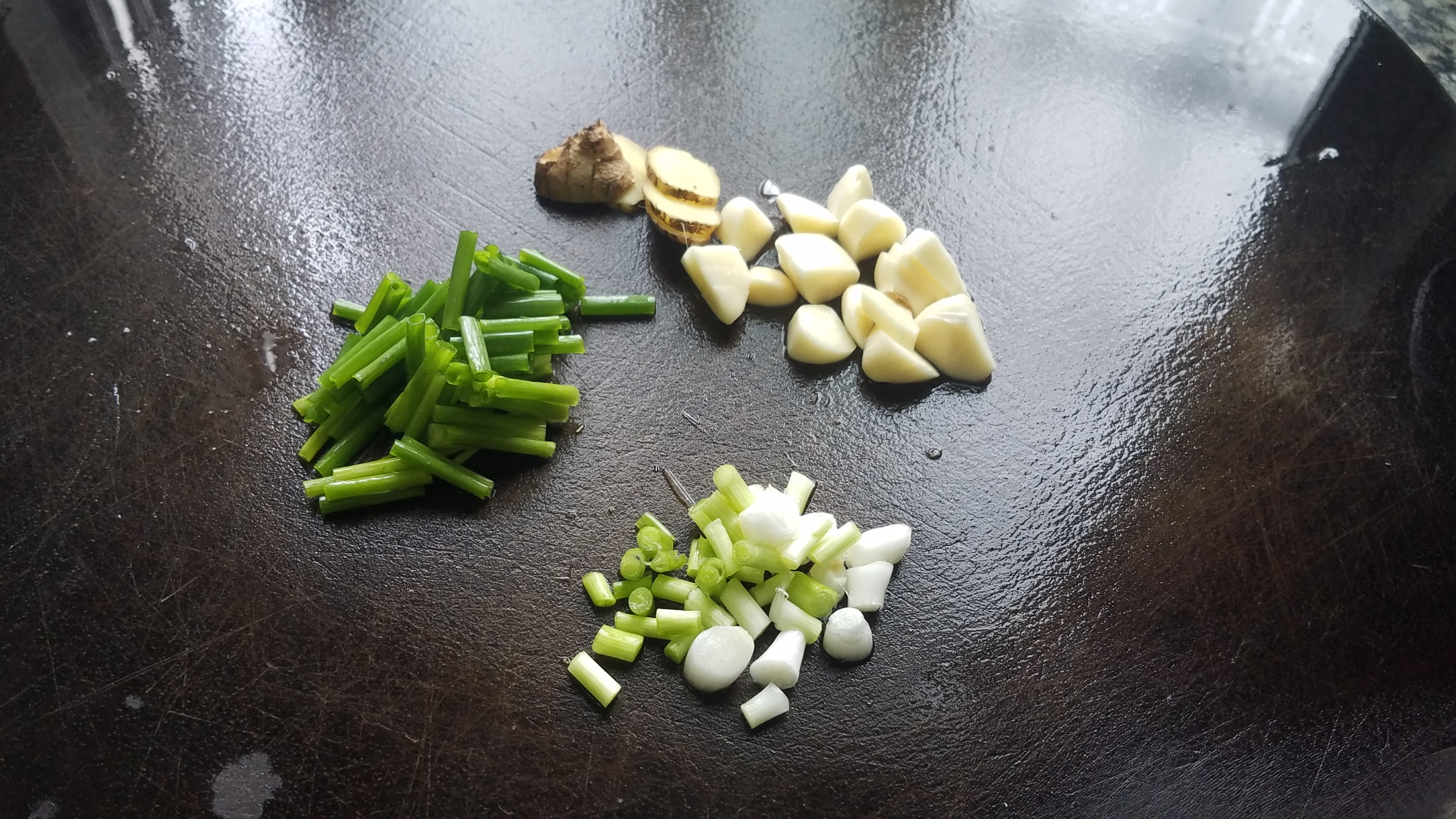 老东北美食虾仁豆腐家常做法,营养十足美味十足的虾仁豆腐