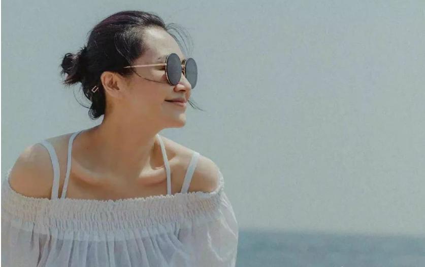 有皱纹依旧很美的女明星,皮肤松弛长皱纹的女明星