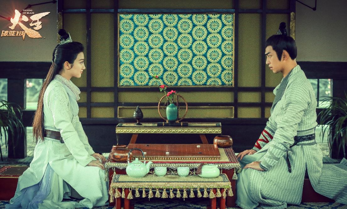 陈柏霖火王之破晓之战花絮,景甜火王之破晓之战亲吻